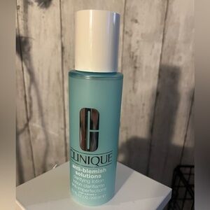 Clinique anti blemish solution